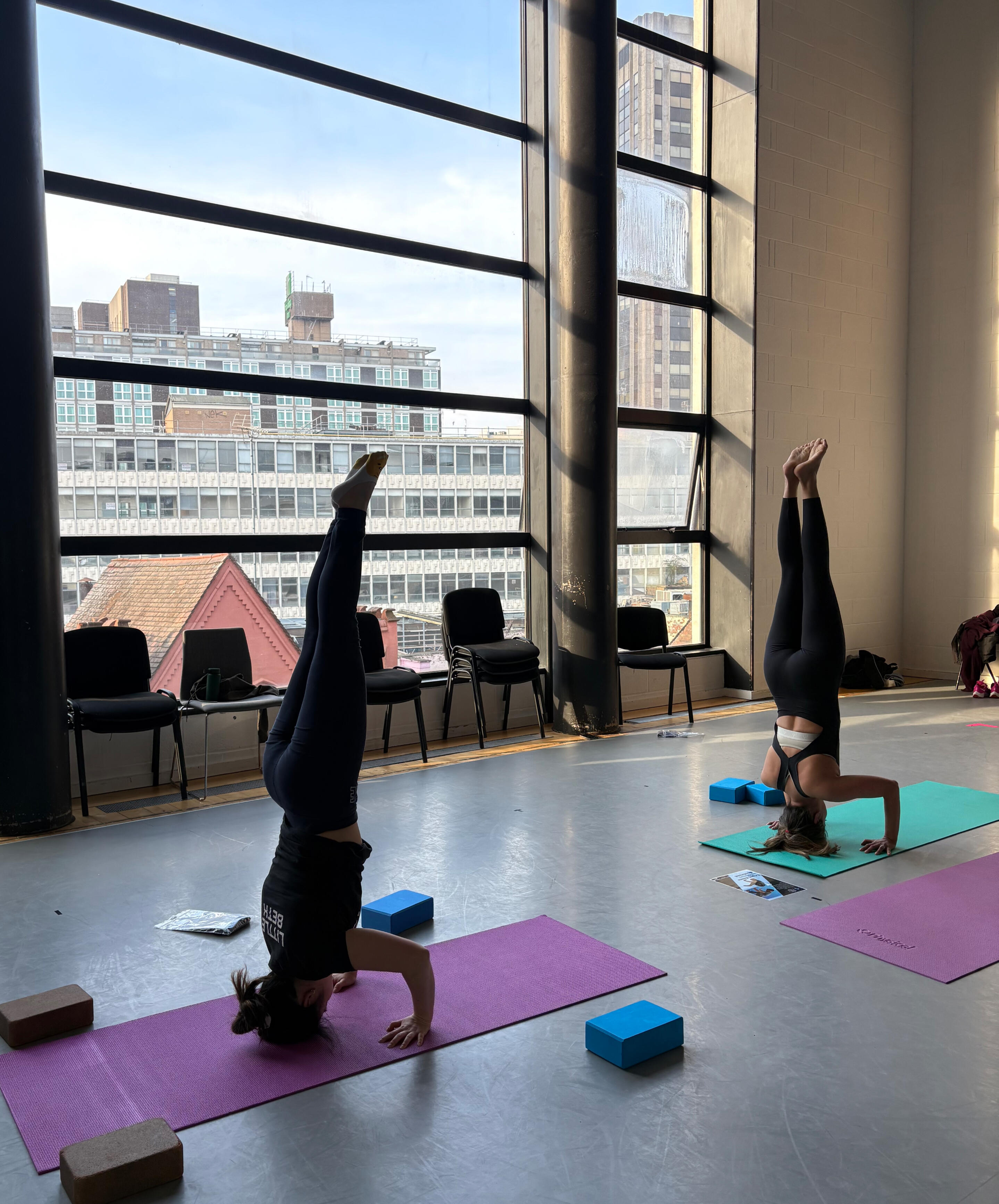 Past handstand workshop moment