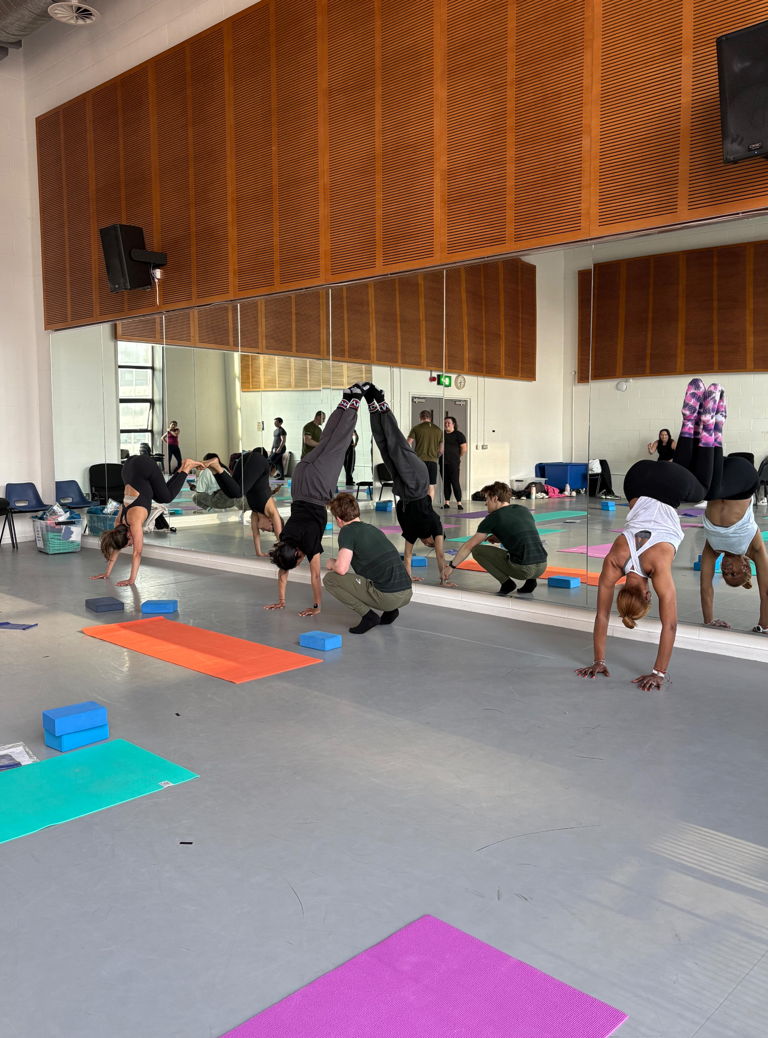 Past handstand workshop moment